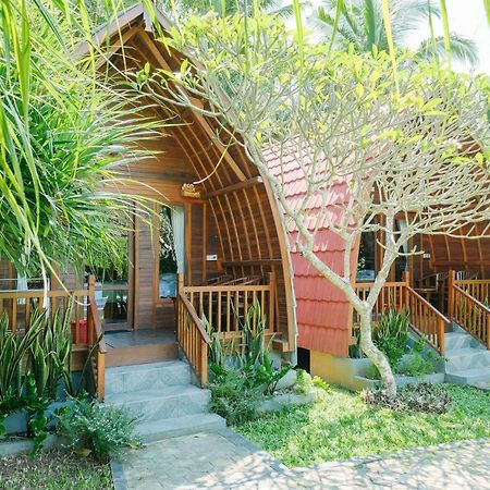 Adi Bungalow Nusa Penida Redpartner Ped Buitenkant foto
