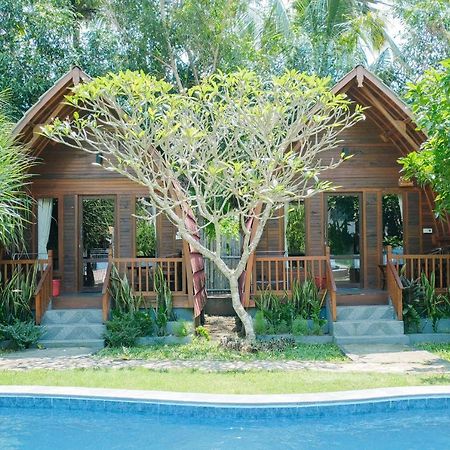 Adi Bungalow Nusa Penida Redpartner Ped Buitenkant foto