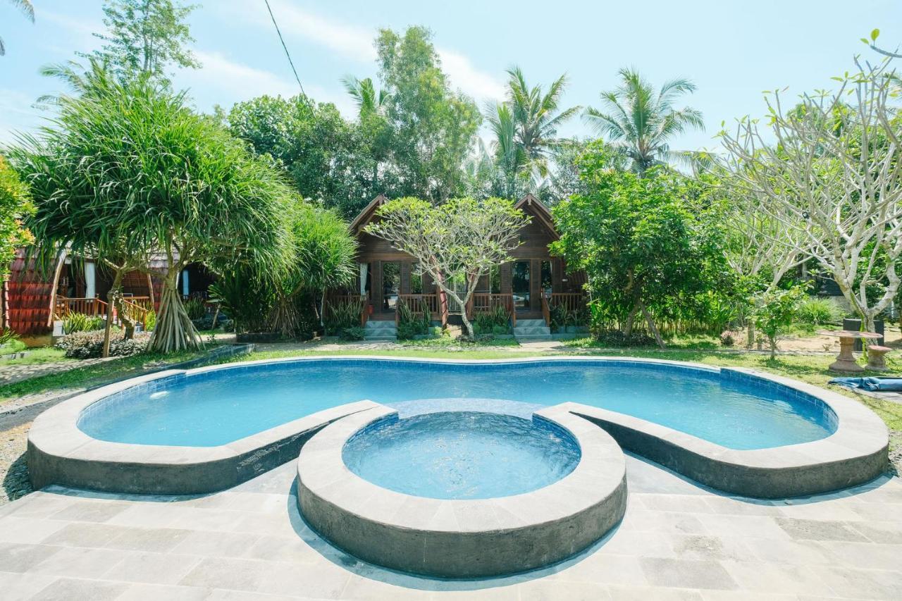 Adi Bungalow Nusa Penida Redpartner Ped Buitenkant foto